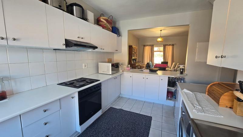 3 Bedroom Property for Sale in Die Wingerd Western Cape